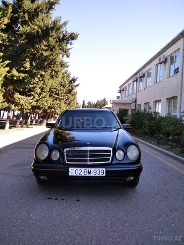 Mercedes E 220 1996, 580,690 km - 2.2 l - Sumqayıt