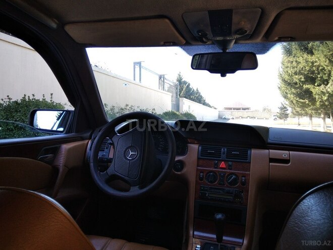 Mercedes E 220 1996, 580,690 km - 2.2 l - Sumqayıt