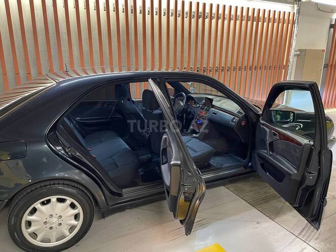 Mercedes E 240 1998, 358,000 km - 2.4 l - Gəncə