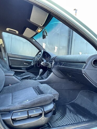 BMW 523 1998, 300,000 km - 2.5 l - Bakı