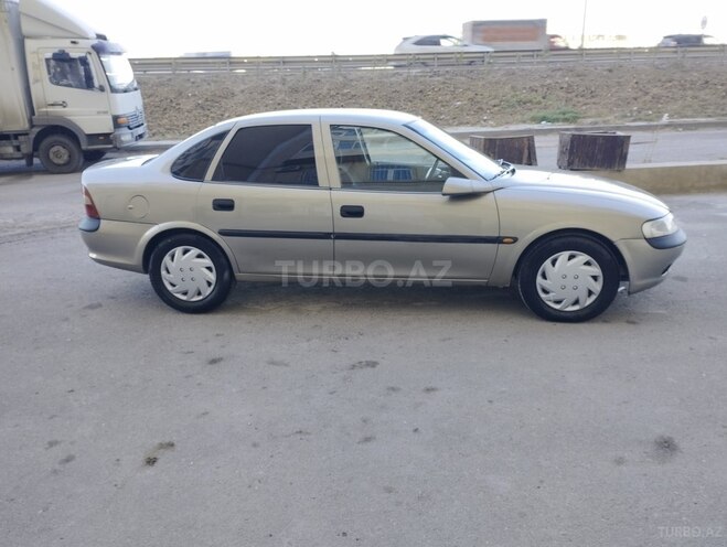 Opel Vectra 1996, 228,000 km - 1.8 l - Bakı