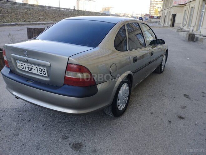 Opel Vectra 1996, 228,000 km - 1.8 l - Bakı