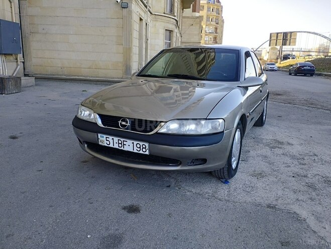 Opel Vectra 1996, 228,000 km - 1.8 l - Bakı
