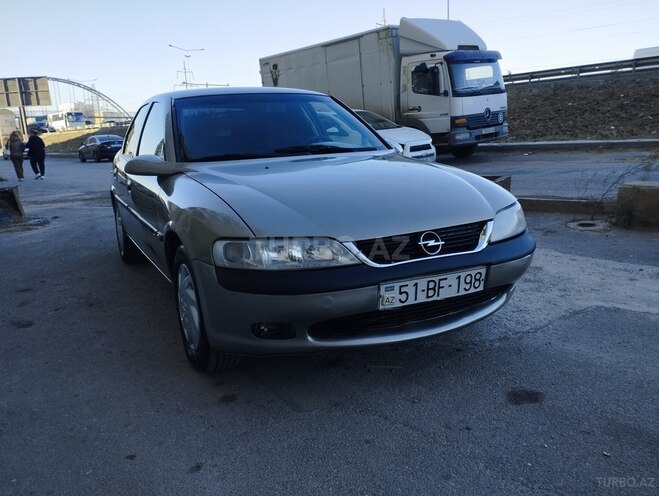 Opel Vectra 1996, 228,000 km - 1.8 l - Bakı