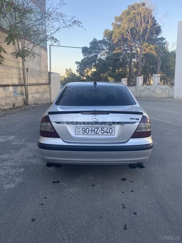 Mercedes E 240 2002, 233,000 km - 2.6 л - Bakı