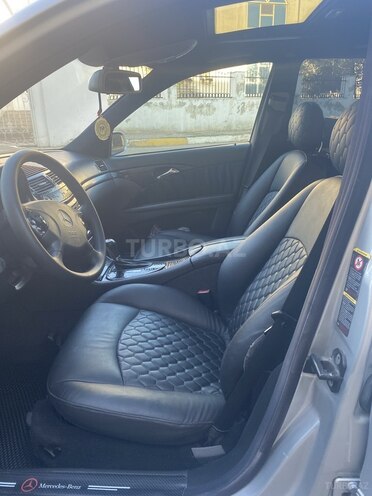 Mercedes E 240 2002, 233,000 km - 2.6 л - Bakı