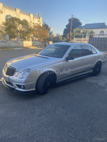 Mercedes E 240 2002, 233,000 km - 2.6 л - Bakı