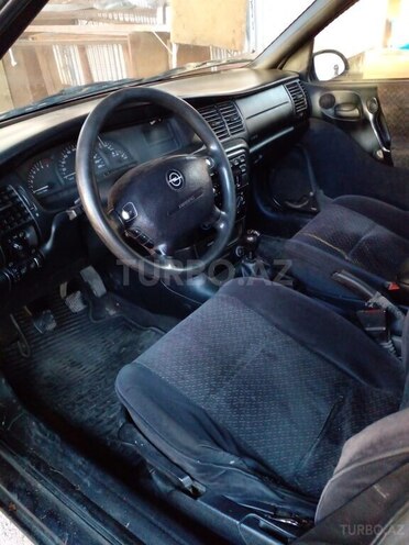 Opel Vectra 1997, 300,400 km - 1.6 l - Zaqatala