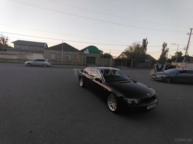 BMW 745 2002, 28,000 km - 4.4 л - Bakı