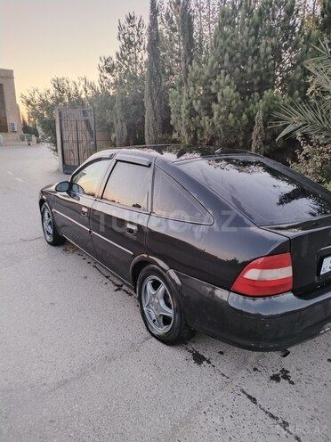 Opel Vectra 1997, 389,000 km - 1.8 l - Sumqayıt