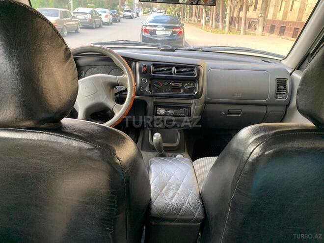 Mitsubishi L200 2004, 206,000 km - 2.5 l - Bakı