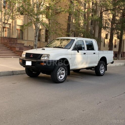 Mitsubishi L200 2004, 206,000 km - 2.5 l - Bakı