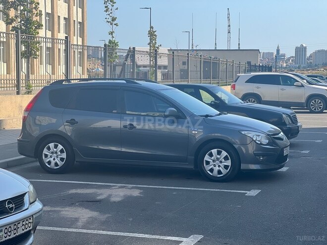 Hyundai i30 2010, 296,000 km - 1.6 l - Bakı