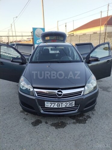 Opel Astra 2010, 236,000 km - 1.4 l - Bakı
