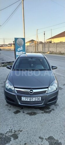 Opel Astra 2010, 236,000 km - 1.4 l - Bakı