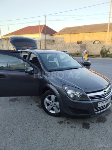 Opel Astra 2010, 236,000 km - 1.4 l - Bakı