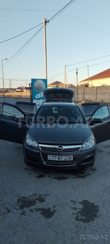Opel Astra 2010, 236,000 km - 1.4 l - Bakı