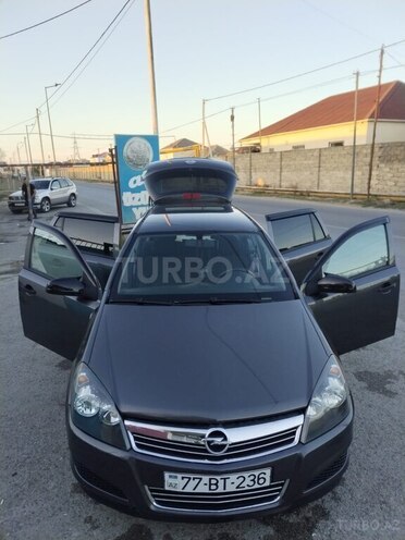Opel Astra 2010, 236,000 km - 1.4 l - Bakı