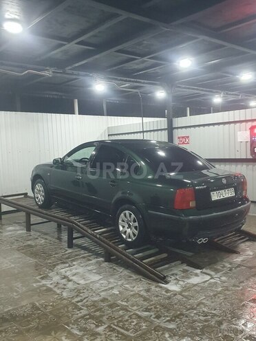 Volkswagen Passat 1998, 156,500 km - 1.6 l - Gəncə