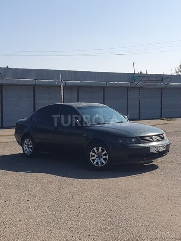 Volkswagen Passat 1998, 156,500 km - 1.6 l - Gəncə