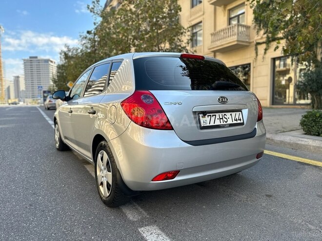 Kia Ceed 2009, 136,000 km - 1.6 l - Bakı