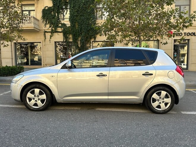 Kia Ceed 2009, 136,000 km - 1.6 l - Bakı