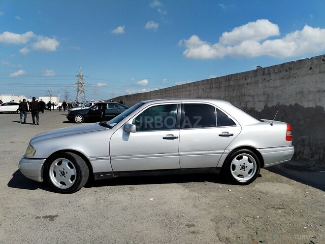 Mercedes C 220 1994, 420,000 km - 2.2 l - Bakı