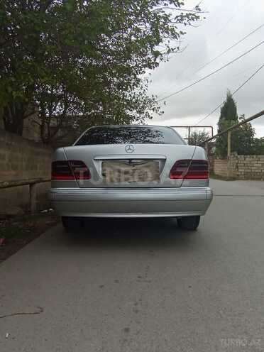 Mercedes E 220 2001, 456,886 km - 2.2 л - Bakı