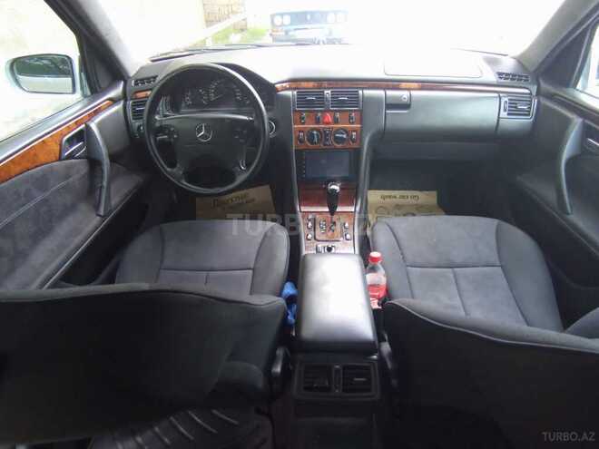 Mercedes E 220 2001, 456,886 km - 2.2 л - Bakı