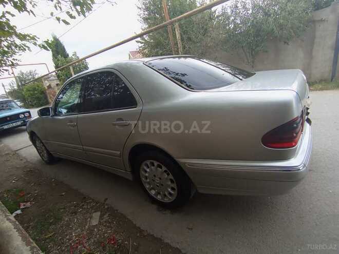 Mercedes E 220 2001, 456,886 km - 2.2 л - Bakı