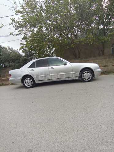 Mercedes E 220 2001, 456,886 km - 2.2 л - Bakı