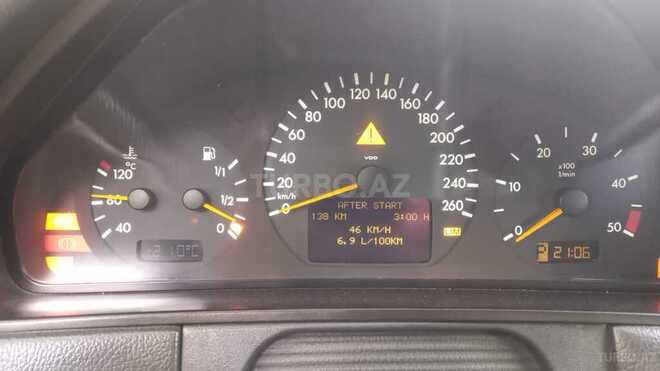 Mercedes E 220 2001, 456,886 km - 2.2 л - Bakı