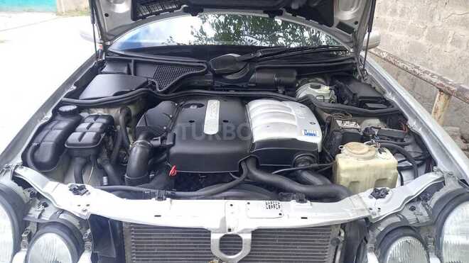 Mercedes E 220 2001, 456,886 km - 2.2 л - Bakı
