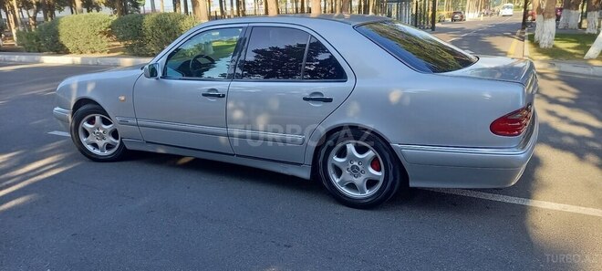 Mercedes E 240 1999, 214,745 km - 2.4 l - Sumqayıt
