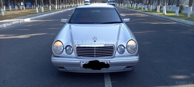 Mercedes E 240 1999, 214,745 km - 2.4 l - Sumqayıt