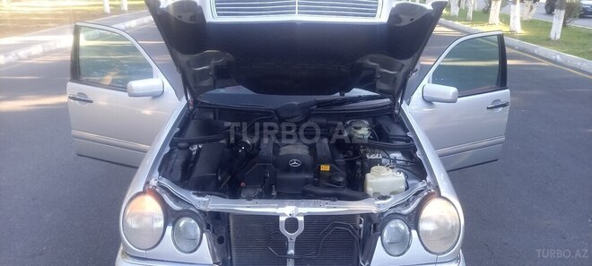 Mercedes E 240 1999, 214,745 km - 2.4 l - Sumqayıt
