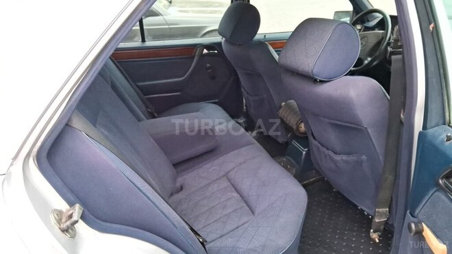 Mercedes E 320 1994, 352,000 km - 3.2 l - Bakı