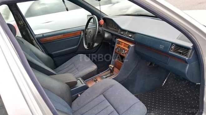 Mercedes E 320 1994, 352,000 km - 3.2 l - Bakı