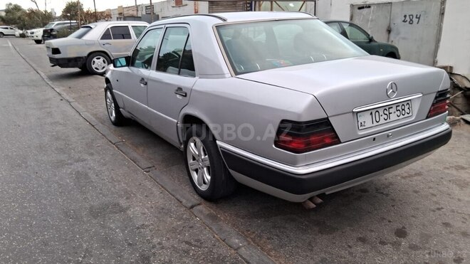 Mercedes E 320 1994, 352,000 km - 3.2 l - Bakı