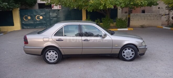Mercedes C 220 1994, 235,632 km - 2.2 l - Sumqayıt