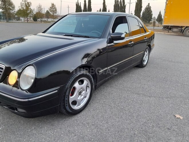 Mercedes E 280 2001, 218,357 km - 2.8 л - Gəncə
