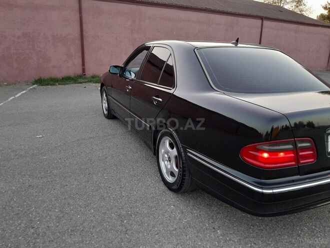 Mercedes E 280 2001, 218,357 km - 2.8 л - Gəncə