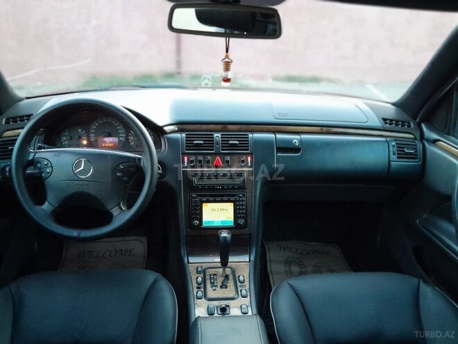 Mercedes E 280 2001, 218,357 km - 2.8 л - Gəncə