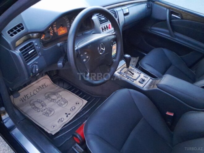 Mercedes E 280 2001, 218,357 km - 2.8 л - Gəncə