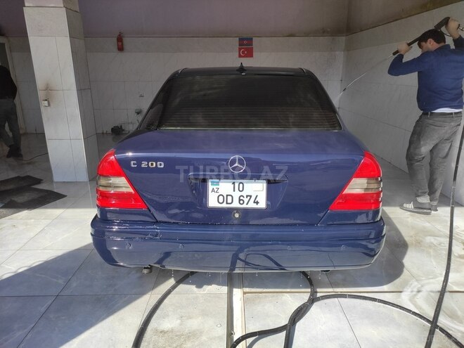 Mercedes C 200 1995, 260,000 km - 2.0 л - Bakı