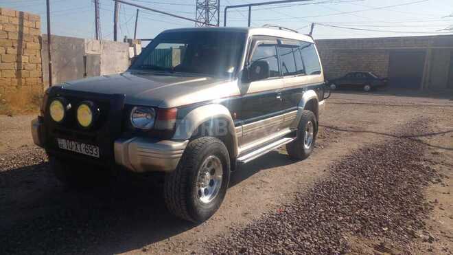 Mitsubishi Pajero 1993, 10,000 km - 2.5 л - Sumqayıt