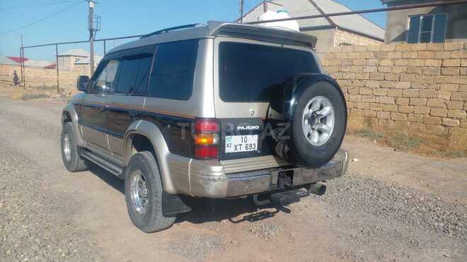 Mitsubishi Pajero 1993, 10,000 km - 2.5 л - Sumqayıt