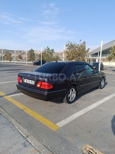 Mercedes E 240 1998, 255,555 km - 2.4 l - Bakı