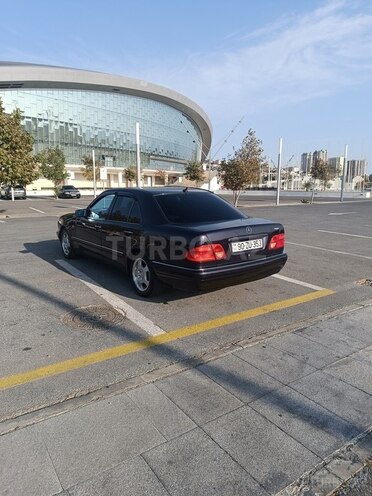 Mercedes E 240 1998, 255,555 km - 2.4 l - Bakı