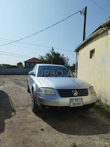 Volkswagen Passat 2003, 170,000 km - 1.8 л - Salyan